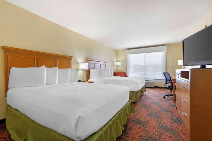 Room 22 of 40